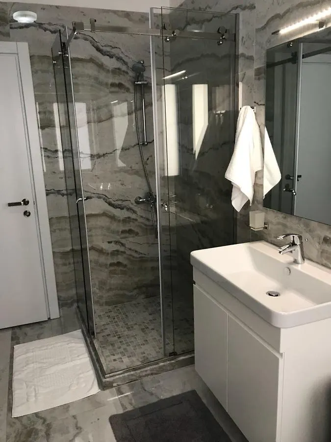 Brilant Apartament Tirana 0*,  Albania
