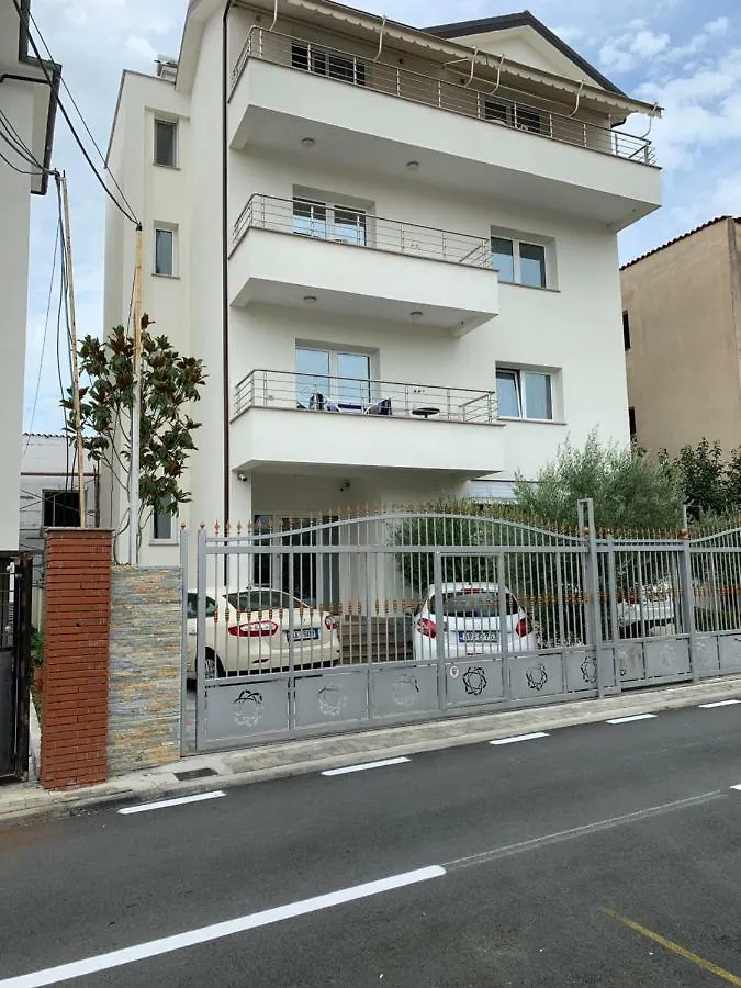 Brilant Apartament Tirana Apartment