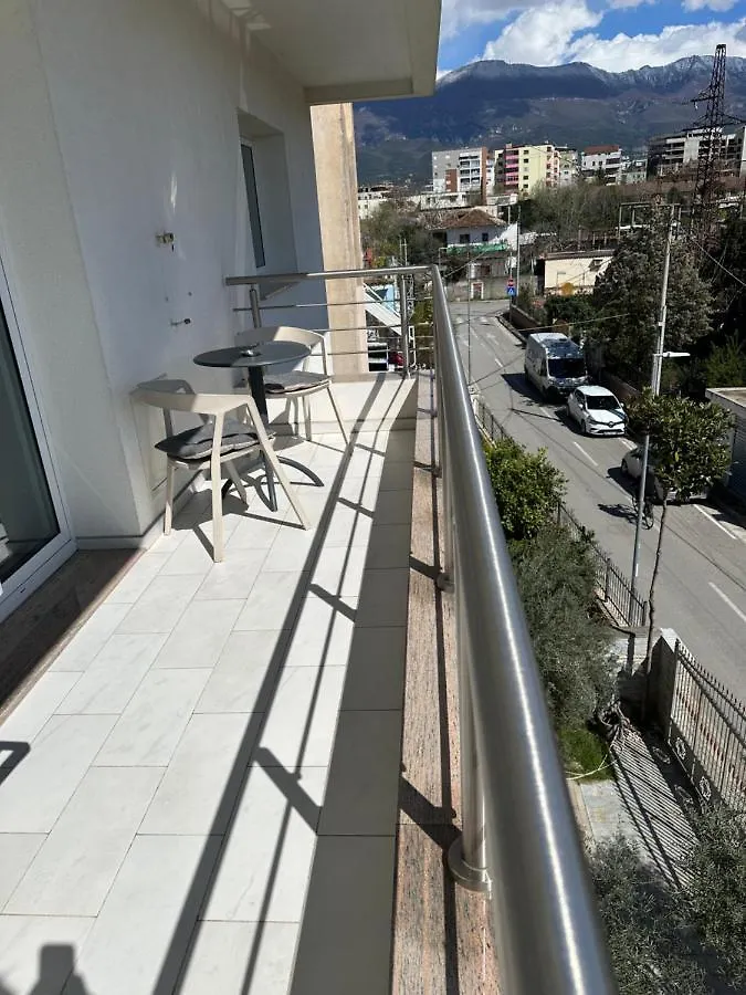 Brilant Apartament Tiran 0*,  Arnavutluk